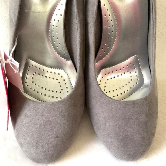GRAY DEXFLEX COMFORT SLIP ON KARLIE SUEDE OFFICE BUSINESS WEDGE HEEL SZ 10 - Picture 6 of 12